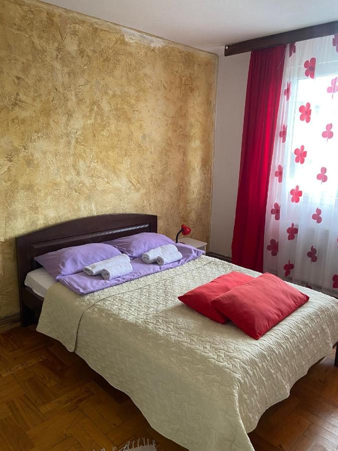 Apartamento Mala Oaza Čačak Exterior foto