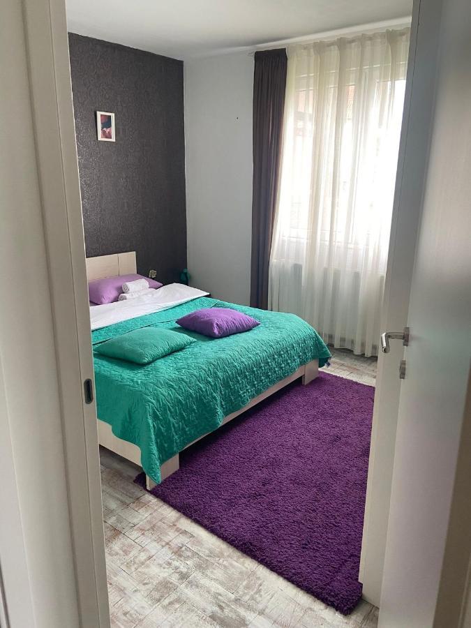 Apartamento Mala Oaza Čačak Exterior foto