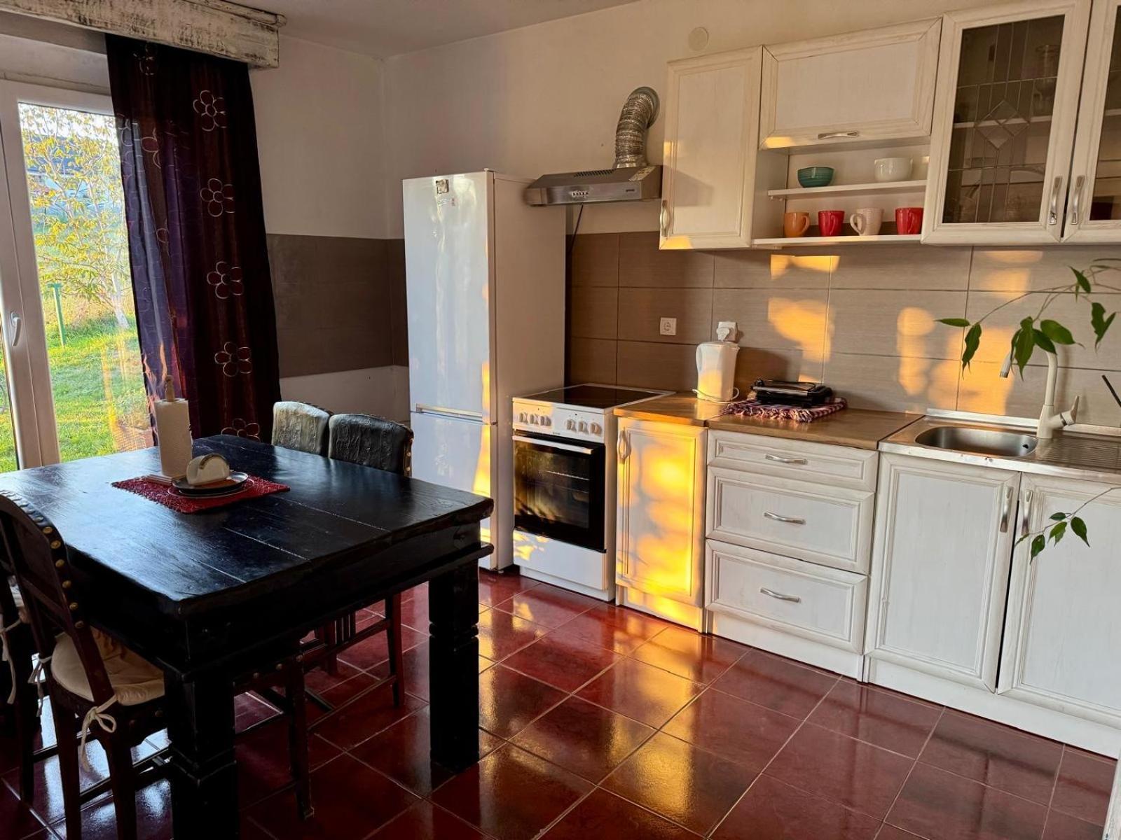 Apartamento Mala Oaza Čačak Exterior foto